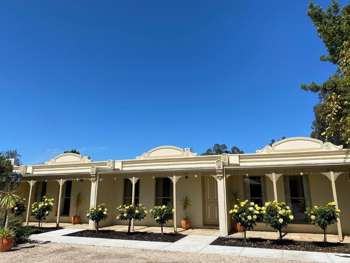 Acacia Terraces Aparthotel Ечука Екстериор снимка